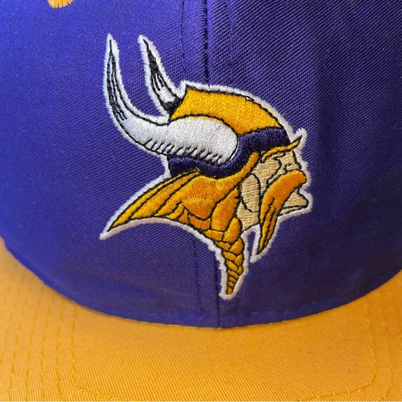 Vintage Logo Athletic Minnesota Vikings Snapback Hat - Picture 9 of 10